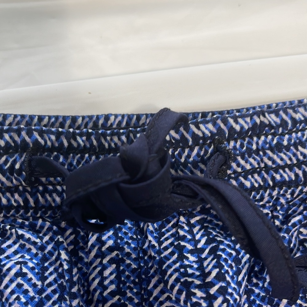 Gap women’s blue running shorts size M - Picture 2 of 8